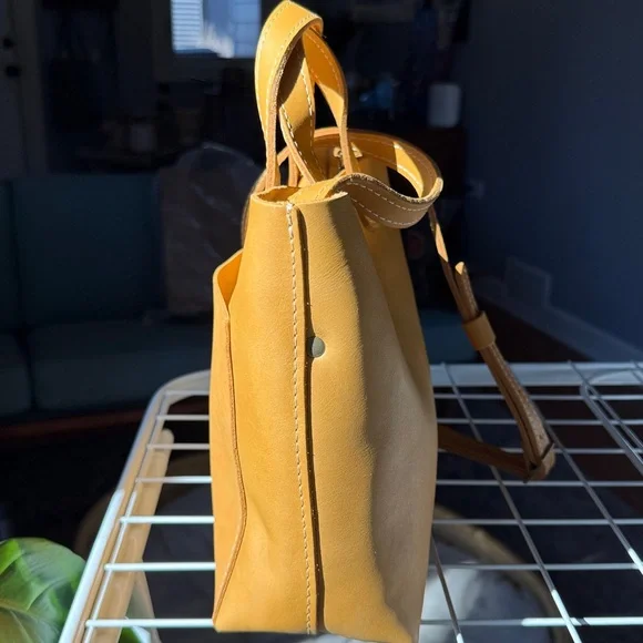Portland Leather mini Crossbody, sunflower yellow - Picture 7 of 8